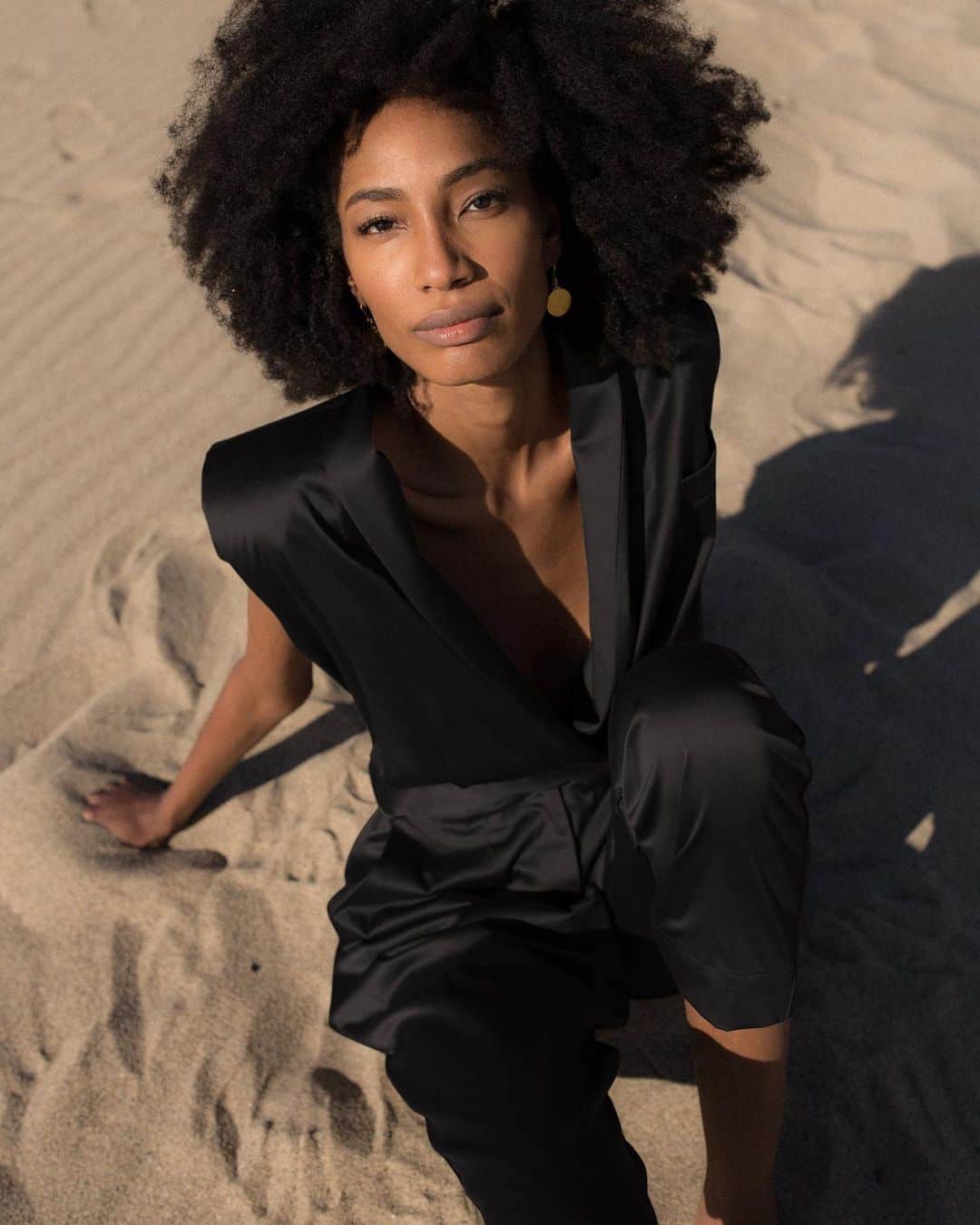 ハイディメリックのインスタグラム：「The Az Jumpsuit. HEIDIMERRICK.com 🖤 gift yourself!」