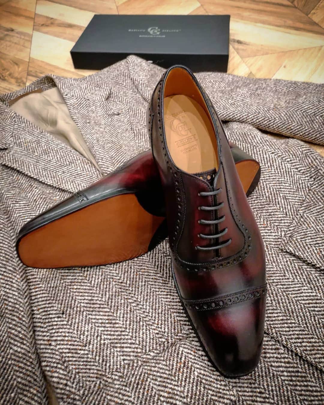 ガジアーノ&ガーリングのインスタグラム：「St James II in Margaux Patina!  Photo Credit: @your_lordship_de」