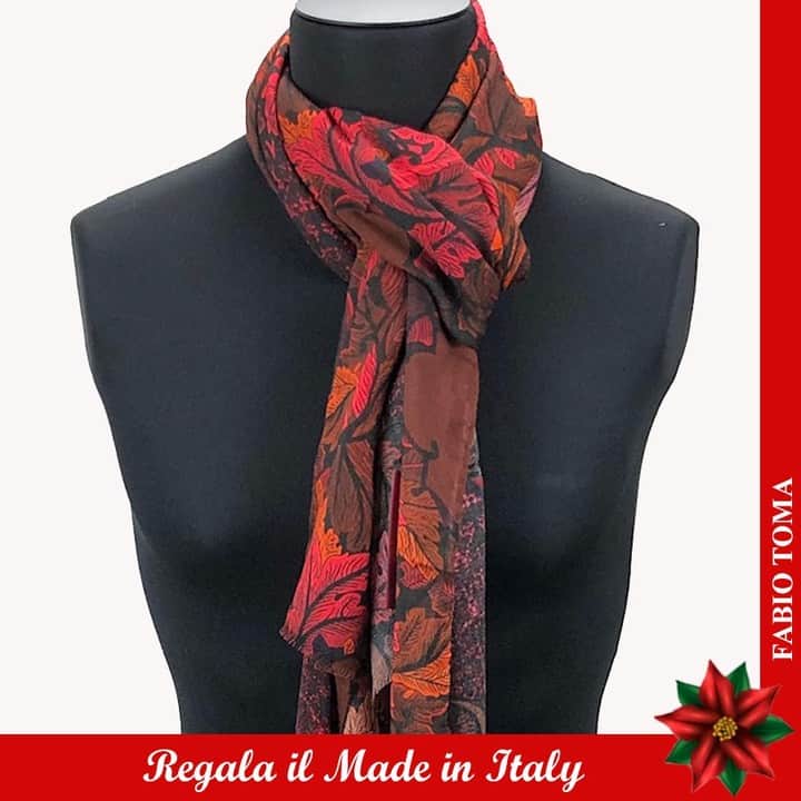 のインスタグラム：「Se fuori fa freddo indossa colori caldi.   Fabio Toma, dal 1988.  https://www.fabiotoma.com/store/ shop@fabiotoma.com  #xmas2020 #fashion #italy #style #mrket #pittiuomo #nyc #instagood #handsome #girlinsuit #pitti #suitedup #fabiotoma #camicie #cravatte #foulard #sciarpe  #cinture #gilet #Pantaloni #Completi #tshirt #bracciali #classywomen #tie #giftsideas #giftsforhim」