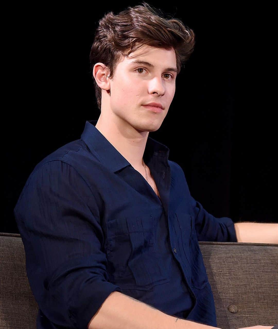 Just Jaredさんのインスタグラム写真 - (Just JaredInstagram)「Shawn Mendes is speaking out about his sexuality and the rumors about his sexual orientation. Tap this pic in the LINK IN BIO for Shawn’s lengthy interview quotes about what he’s been hearing since he was 15.  #ShawnMendes Photo: Getty」12月15日 5時21分 - justjared