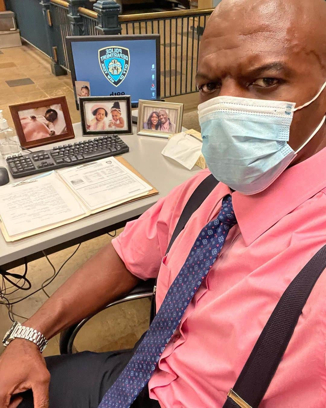 テリー・クルーズさんのインスタグラム写真 - (テリー・クルーズInstagram)「WE BACK BABY! @nbcbrooklyn99」12月15日 5時27分 - terrycrews