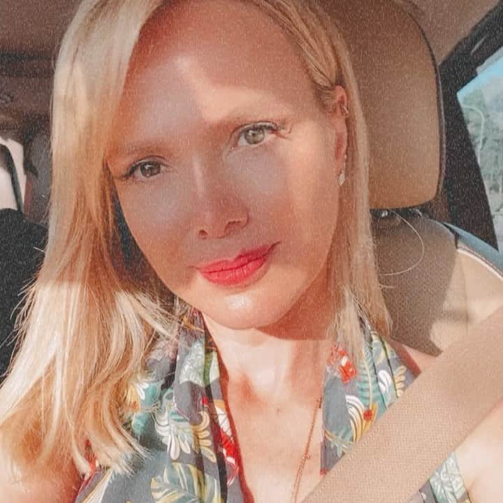 Eliana Michaelichin Bezerraのインスタグラム：「“Olhar pro céu, sorrir e agradecer” #deusconduz #gratasempre #thankgod #dialindo」