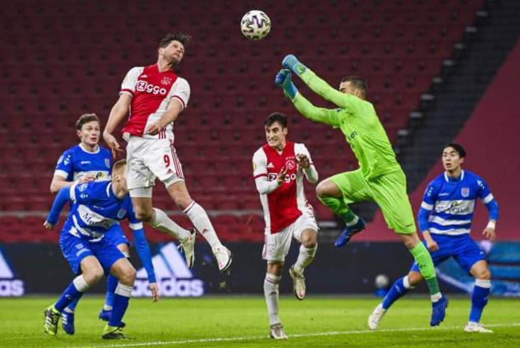 クラース・ヤン・フンテラールのインスタグラム：「🎯💪🏻⚽️」