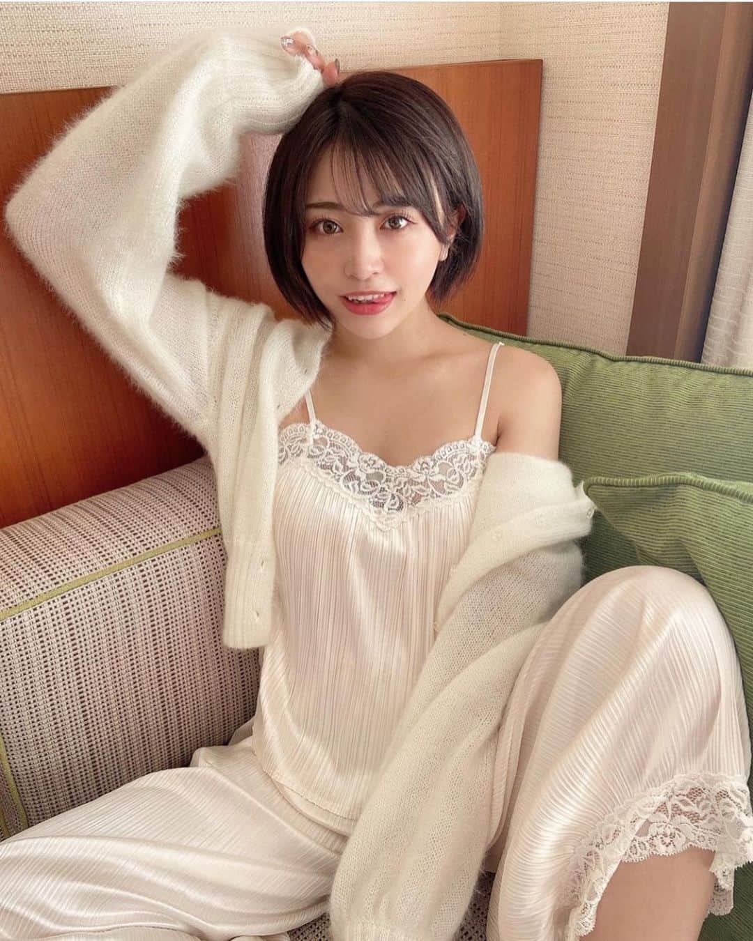 美女JAPANのインスタグラム：「どうも美女JAPANです！✨ ＊ ＊ 今回ご紹介するのはこの方‼️ ＊ ＊ ももせさん！@momose118 ＊ ＊ とっても綺麗！🙈💕 こんな綺麗な人滅多にいない！💕 ＊ ＊ ももせさんのアカウントには他にも素敵な投稿がたくさんあります！✨ ＊ ＊ 皆さんも是非チェックしてみてね🧸 ＊ ＊ 明日の投稿もお楽しみに！！ ＊ ちなみにあなたはどんな人がタイプですか？ コメントお待ちしております💕  ＊ ＊  #色気 #可愛い #綺麗 #かわいい #写真集 #モデル #美肌 #笑顔 #スタイル抜群 #可愛い #可愛すぎ #会いたい #天使 #美女 #美人 #美しい #清楚 #スタイル #色白 #スタイル抜群 #美脚 #素敵 #カワイイ #応援」