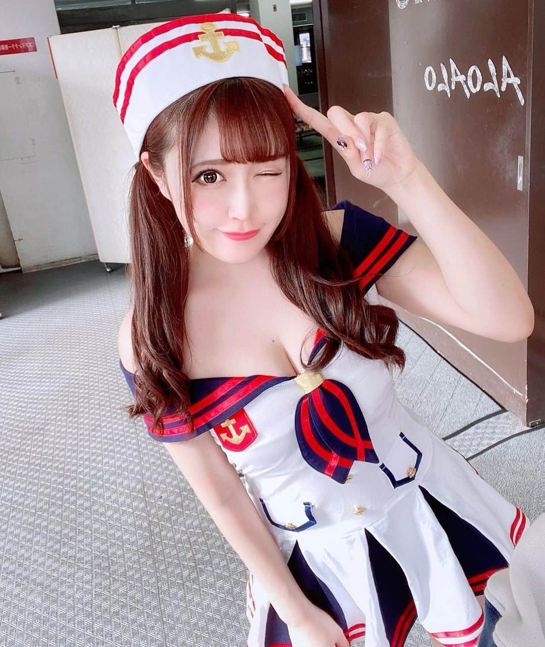 木咲りんのインスタグラム：「* ⋆﻿ 全身〜！₍₍ ( ๑॔˃̶◡ ˂̶๑॓)◞⚓️ 次回は水着シリーズ載せます🥺💓 ⋆ *  #idol#cosplay#cosplaygirl#japaneseidol#japanesegirl#asiangirls#asianbeauty#アイドル#ハニスパ #ハニースパイス#ロリ#水着#ビキニ#水着美女#水着姿#コスプレ#谷間#マリンルック#グラビアアイドル#インスタグラビア#撮影会#グラビア#撮影会モデル#ツインテール#粉我#偶像#데이트#그녀#아이돌#木咲りん」