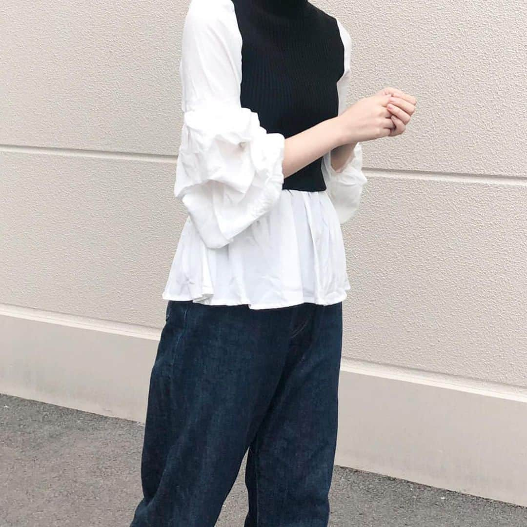 イタフラ（ナチュラル服のイタフラ）さんのインスタグラム写真 - (イタフラ（ナチュラル服のイタフラ）Instagram)「、 @zuuu219 ちゃん着画第二弾💠  爆売れレイヤード風トップスを着てくれました🌸　 アウターインに着ても可愛い🌟  春はシンプルにパンツと合わせるだけでお洒落☕️  デザインが可愛いのでカフェ映えやインスタ映えも🍰  160cm🏷 よろしくお願いします💨  @italietofrance  プチプラ高見えレイヤード風ドッキングトップス☞イタフラ デニムシェフパンツ☞イタフラ フレアパンツ☞イタフラ  #ドッキングニット #ドッキング #レイヤード風#レイヤードコーデ #インスタ映え #160cm#160cmコーデ #着画#着画くらぶ #着画倶楽部 #デニムコーデ #デニム好き #寒い日コーデ #ゆるコーデ #冬コーデ #春コーデ#お洒落さんと繋がりたい #オシャレさんと繋がりたい #プチプラコーデ #高見えコーデ #プチプラ高見えコーデ #ゆるい感じ #カジュアルガーリー#カジュアルコーデ #大人カジュアル」12月15日 16時14分 - italietofrance