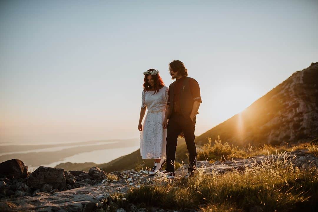 ミナのインスタグラム：「Is it possible to buy a wedding dress, that you've never tried on, without a problem? Absolutely! ❤️⁠ ⁠ Narcisa had booked a trip to the UK to try on Indiebride dresses at our showroom. However, her flight was cancelled due to Covid-19 and she was unable to visit us before her wedding in Croatia in August. We emailed back and forth for a while and Narcisa then decided to order our Natalie dress and was very happy with it.⁠ ⁠ Wasn't their wedding ceremony location just incredible?!⁠ ⁠ "We are very satisfied with the dress and we recommend Indibride to everyone! Everything can be arranged with her, the dresses are all lovely, and even buying online isn't a big issue! Everything gets done easy and quick :)"⁠ ⁠ Congratulations Narcisa! 💗⁠ ⁠ Photography: @franjo_starcevic_weddings⁠ ⁠ ⁠」
