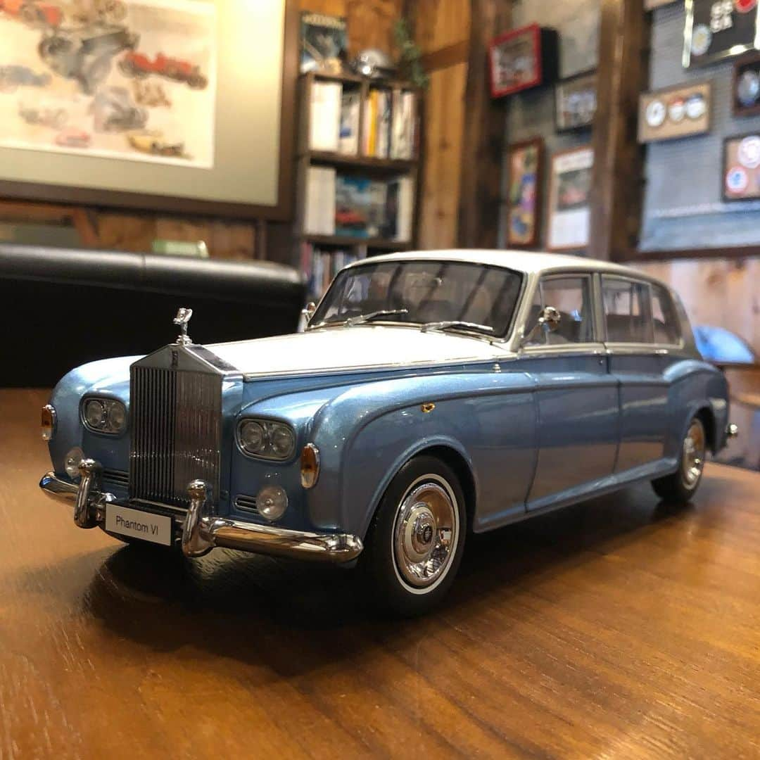 kyosho_official_minicar toysさんのインスタグラム写真 - (kyosho_official_minicar toysInstagram)「. 1:18 DieCast Model Rolls Royce Phantom VI #kyosho #diecastmodel #rollsroycephantomVI #rollsroycephantom #rollsroyce #phantomVI #vintagerollsroyce #vintagerolls #classicrolls #classicrollsroyce #britishcar #britishcars #luxurycar #vintagecarspotting #vintagecar #classiccar #carPhotography #petrolicious #carcollection #carlife #classiccar #exoticcar #nostalgia #minicar #amazing #ミニカー #ロールスロイス #クラシックカー #リバイバルカフェ #リバイバルカフェ三浦 @revivalmiura  www.kyosho.com」12月15日 16時54分 - kyosho_official_minicar_toys