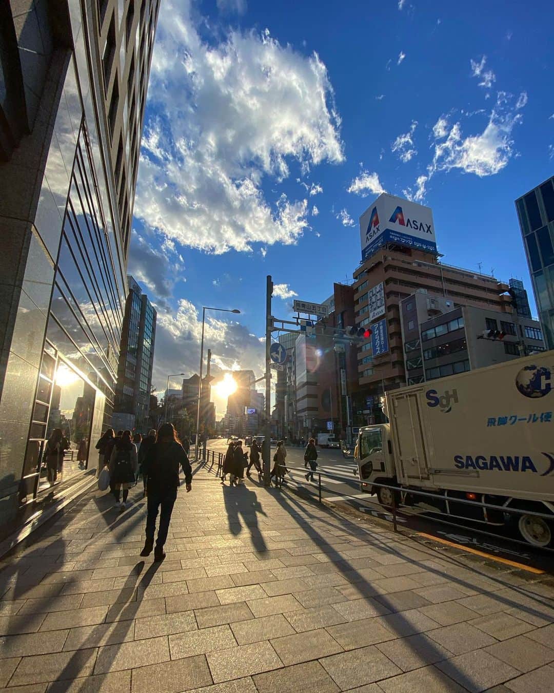 宍戸開さんのインスタグラム写真 - (宍戸開Instagram)「#streetphotography #storyofthestreet #streetoftokyo #streetcinematography #kaishishido #iphone11pro #photography #photographer #photooftheday」12月15日 16時58分 - kaishishido
