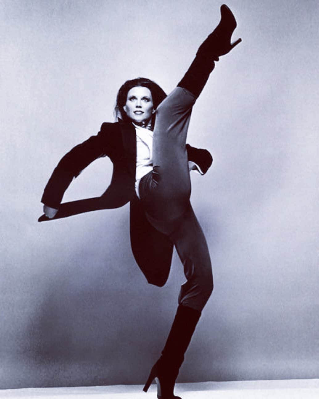 ダン・ブカティンスキーのインスタグラム：「RIP #annreinking ... tragic loss of such a shining star who got a kick out of life like no other ...」
