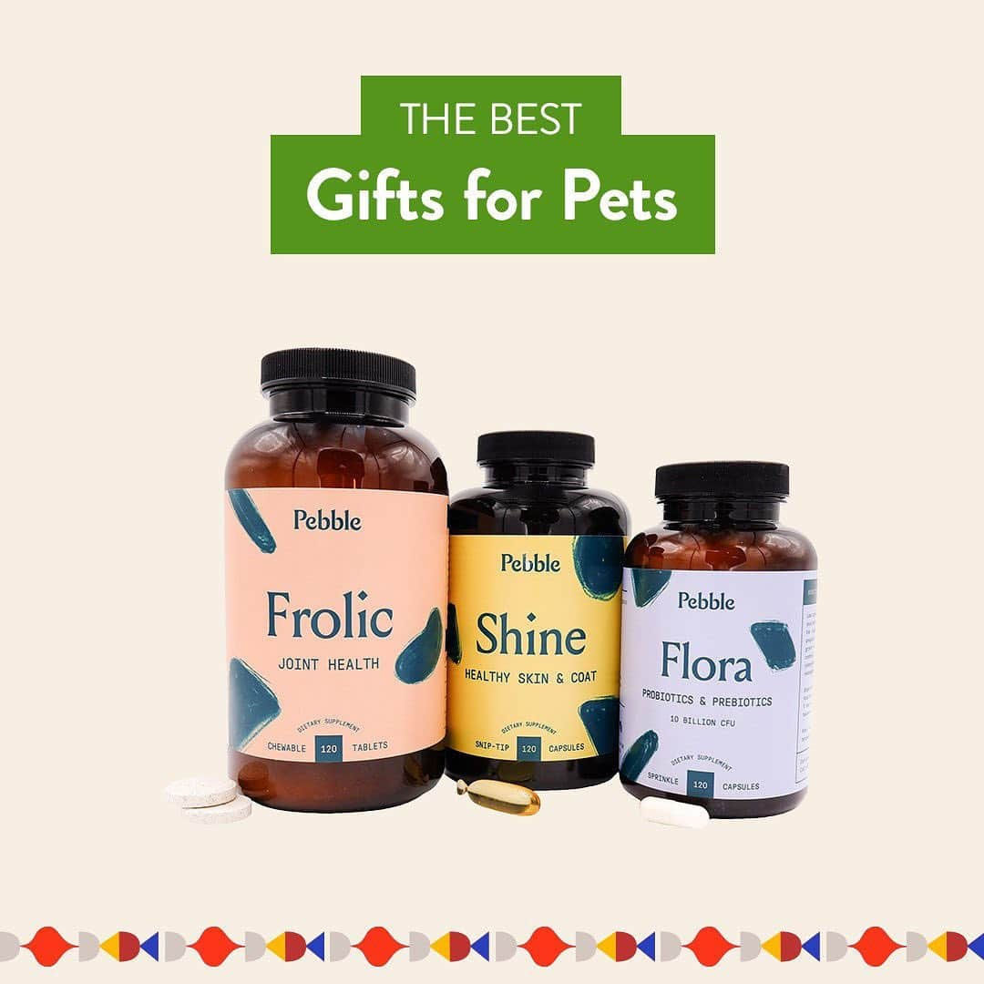 Nordstromさんのインスタグラム写真 - (NordstromInstagram)「Our pets bring us joy every day, so it goes without saying that they deserve a little something to show how much we love them! Swipe for a roundup of our favorite gifts for your furry family members, from toys and accessories to the coziest beds they'll love to snuggle up in. Shop these presents and more at the link in bio. Plus, pick your order up curbside and leave the wrapping to us! 🐕 🐈 #MakeMerry #stayNspired​」12月15日 8時44分 - nordstrom