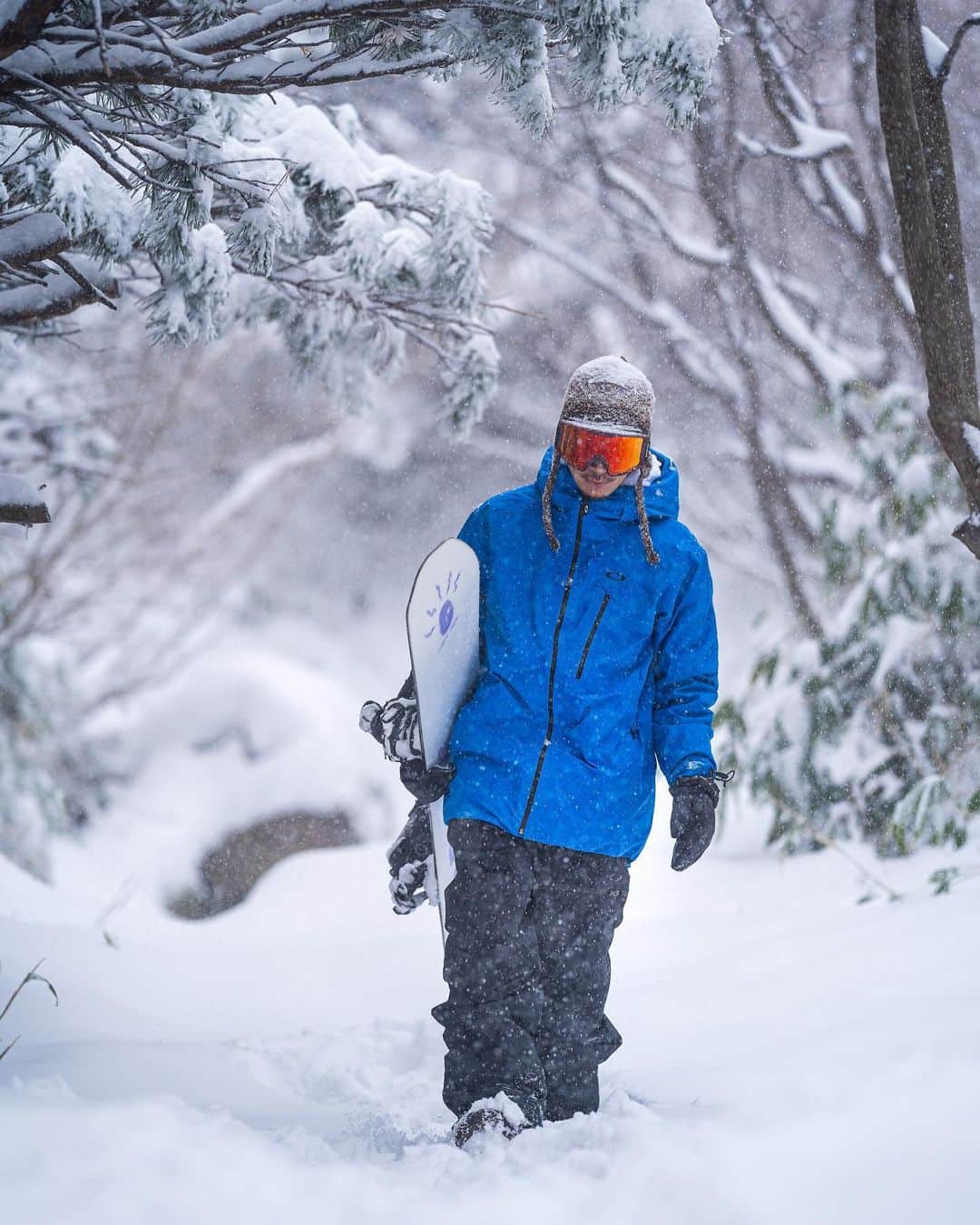 オークリージャパンさんのインスタグラム写真 - (オークリージャパンInstagram)「寒波到来❄️ 雪山のあらゆる天候に対応可能なGore-Texシェルジャケットは山での時間を快適にサポートする🏔❄️👌 📸: @ryomaeda25」12月15日 9時06分 - oakleyjapan