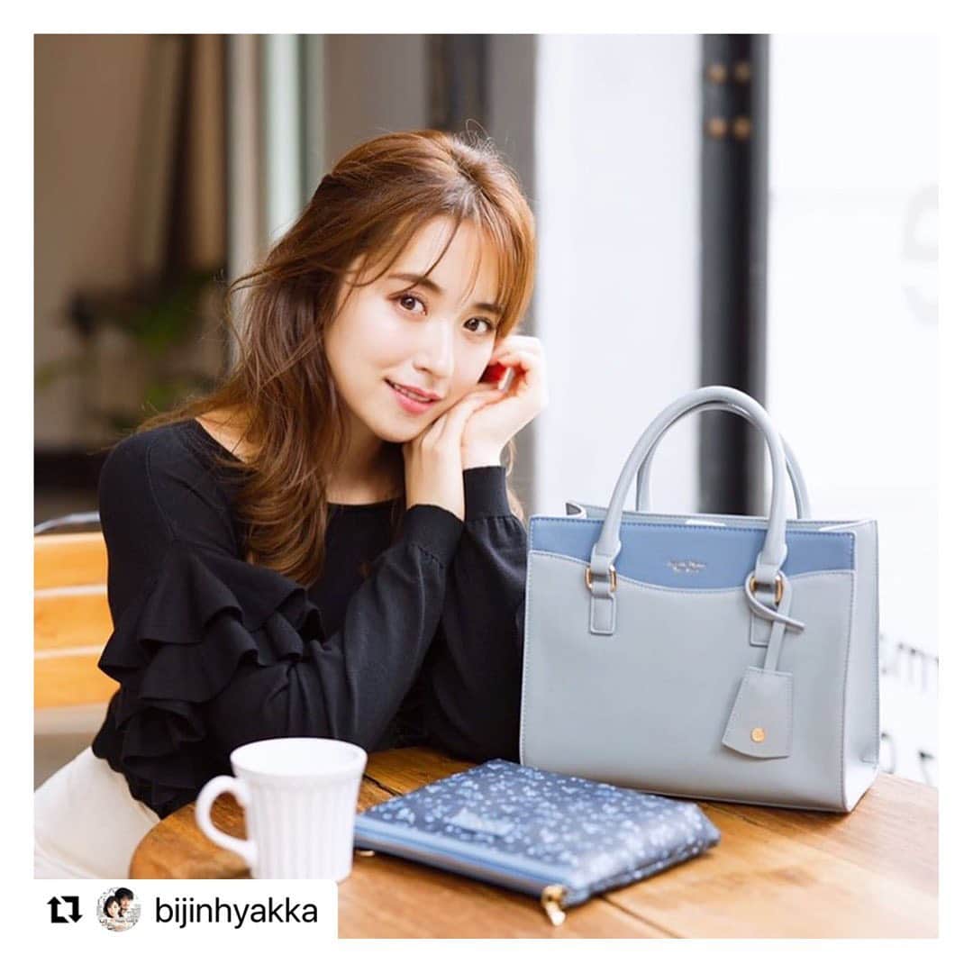 のインスタグラム：「美人百花12月号✨　@bijinhyakka   衛藤美彩さん✨　@misa_eto_official   ヘアメイク担当してまーす🤗  #Repost @bijinhyakka with @make_repost ・・・ 発売中の美人百花12月号から サマンサタバサプチチョイスとのスペシャルコラボをご紹介💐✨  レディの多忙なスケジュールを支えてくれること間違いなしの豪華な３点セットを作っちゃいました🥰✨  ショルダー付きバッグ❌ミニ財布❌大きめポーチがセットになったマルチアイテム✨ カラーはアイスブルー×ダルブルー、グレージュ×ボルドー、キャンバス×ブラックの3色から選べます❗️  デートに1マイル、通勤とシーンに合わせて変幻自在なマルチさが嬉しい💕 品のある端正なデザインは、どんなコーデも洗練させてくれます✨  デート➡️レディにワンハンドルで👫💕 1マイル➡️セットの大きめポーチに、ショルダーを付けてミニショルダーで近場のおでかけへ🛍 休日➡️トートにショルダーをつけてカジュアルに☕️ オフィス➡️ミニ財布インでランチへ🍴  どちらも、サマンサタバサプチチョイスのオンラインストアから購入できます🥰✨ ぜひぜひチェックしてくださいね✨ #美人百花 #サマンサタバサプチチョイス #美人百花コラボ　#samanthathavasapetitchoice」