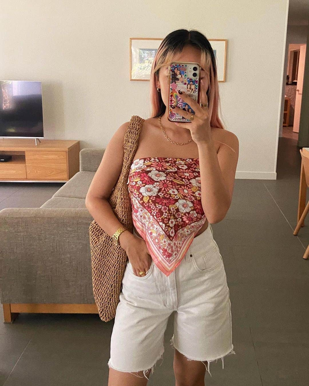 COTTON ONさんのインスタグラム写真 - (COTTON ONInstagram)「Top today, bandana tomorrow 💅🤳 #TapToShop @rubi_anz #MyCottonOn @jjiminpark  SPEND & SAVE FINAL HOURS 🤑 $40 OFF ORDERS $150+ $20 OFF ORDERS $100+ + FREE EXPRESS SHIPPING OVER $60 #AUSonly #EndsMidnight #OnlineExclusive」12月15日 10時04分 - cottonon