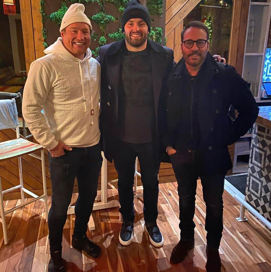 のインスタグラム：「Let’s go @bakermayfield  once again they are counting u out ... Prove ‘em all wrong yet again ! Let’s go @clevelandbrowns love a good underdog  #mondaynightfootball #motivationmonday」
