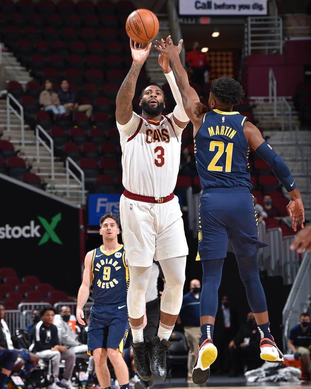 アンドレ・ドラモンドのインスタグラム：「NO 🧢 🚫🙅🏾‍♂️ #2-0  Ps. That’s a foul too🤦🏽‍♂️」