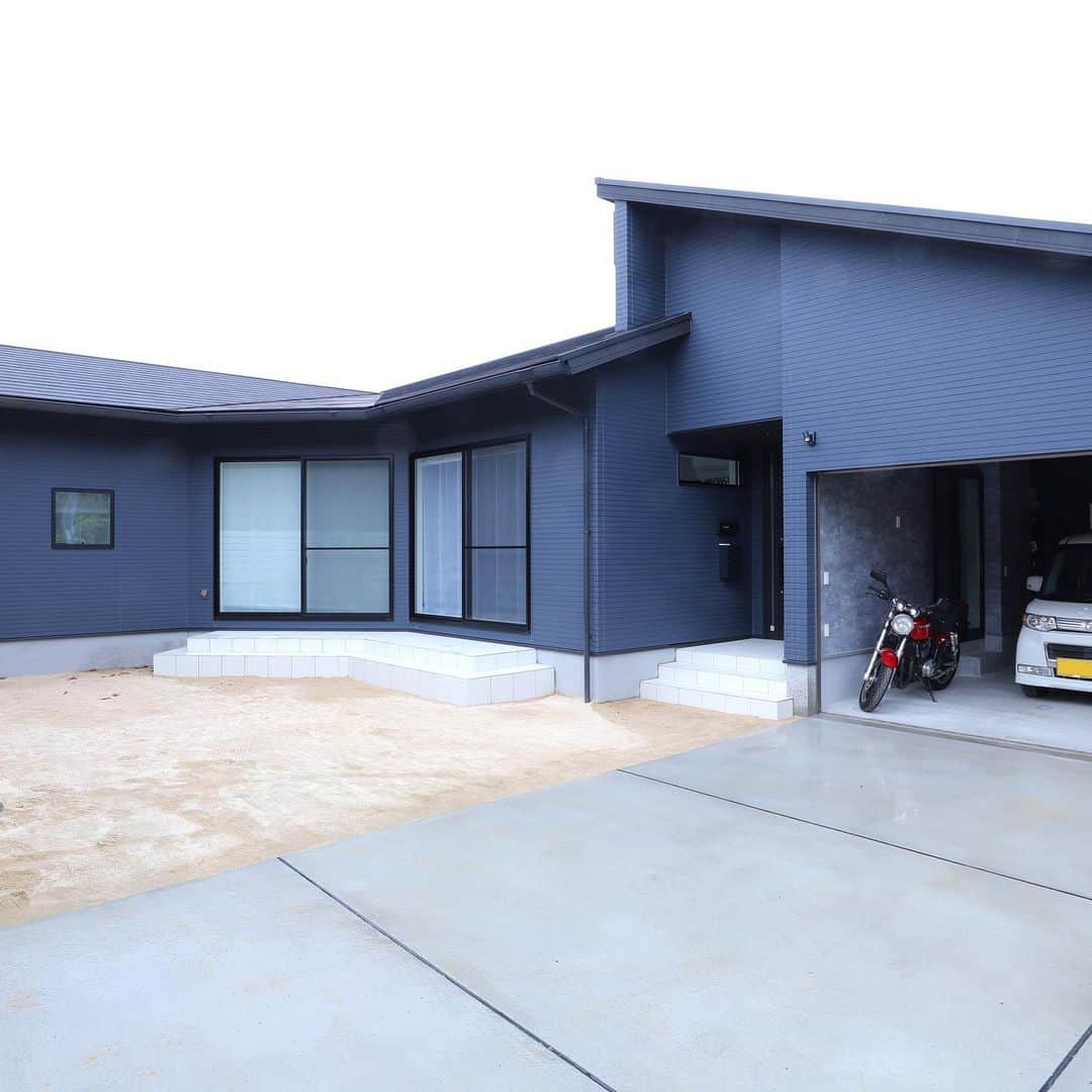 井上建設株式会社（下関）のインスタグラム：「#inouek #平家 #平家暮らし #インナーガレージハウス #インナーガレージ #husband #悩んだけど　#大満足 #たのしんでくださいね」