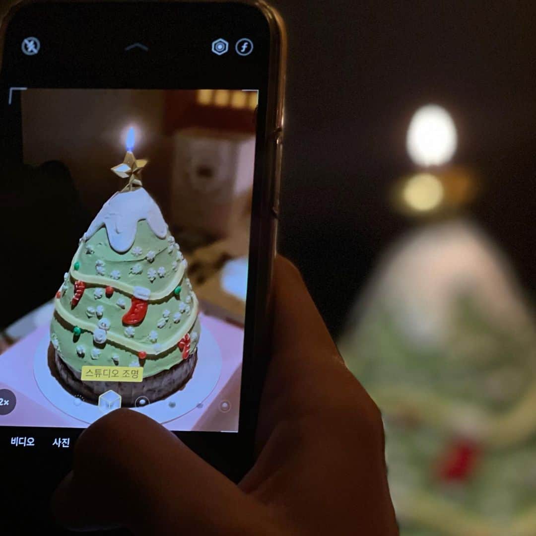 ビボム のインスタグラム：「모두 감사합니다🎄  @doredoreofficial」
