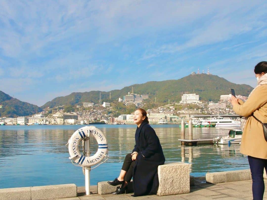 ナッセ福岡 編集部 (旧めさーじゅ) さんのインスタグラム写真 - (ナッセ福岡 編集部 (旧めさーじゅ) Instagram)「長崎市内のグルメと絶景と街歩き♪﻿ モニターツアーへ行ってきました😆﻿ ﻿ 12月12日(土)～13日(日)、﻿ 抽選でご当選された読者20名と﻿ 1泊2日のバスツアーを開催🚌﻿ ﻿ 感染対策にも充分気をつけて、﻿ 各10名ずつの2コースに分かれ、﻿ 長崎の街を満喫してきました🥰﻿ ﻿ 今回の目玉は【朝活】☀️﻿ 朝からアクティビティを体験して、﻿ 出島ワーフで海を眺めながら朝食を食べるという﻿ 新しい形のツアーです✨﻿ ﻿ 朝食は﻿ ●五島うどんと長崎おばんざい定食﻿ ●長崎県産鮮魚の出汁茶漬け定食﻿ ●地元野菜と無添加長崎ハムのヘルシーモーニング﻿ の豪華メニューがあり、お腹いっぱい堪能😋﻿ ﻿ 長崎の街を歩いて🚶‍♀️ご当地グルメを食べて🍴﻿ アクティビティ🛶や工芸体験👐🏻をして﻿ とても充実した2日間でした😆！！﻿ ﻿ ご参加の﻿ @sk.sayuri さん﻿ @mamikuni3 さん﻿ @hitomi_2015 さん﻿ @anpu6262 さん﻿ @mana2493 さん﻿ @matchariko さん﻿ @4mauti さん﻿ 他の皆さんもありがとうございました😌✨﻿ ﻿ 詳しくはナッセ2月号でご紹介！お楽しみに😉♫﻿ ﻿ #長崎旅行  #nagasaki  #長崎  #deji活長崎  #出島ワーフ  #モニターツアー  #ナッセ  #ナッセ福岡」12月15日 12時06分 - nasse_fukuoka