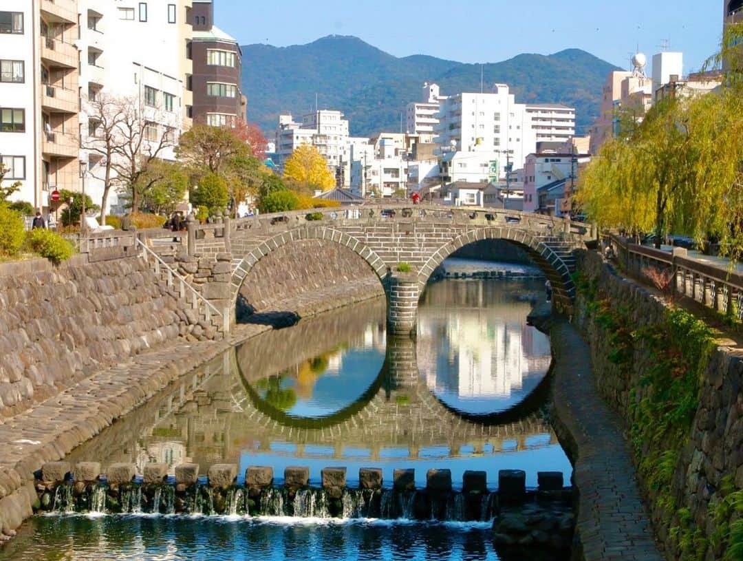 ナッセ福岡 編集部 (旧めさーじゅ) さんのインスタグラム写真 - (ナッセ福岡 編集部 (旧めさーじゅ) Instagram)「長崎市内のグルメと絶景と街歩き♪﻿ モニターツアーへ行ってきました😆﻿ ﻿ 12月12日(土)～13日(日)、﻿ 抽選でご当選された読者20名と﻿ 1泊2日のバスツアーを開催🚌﻿ ﻿ 感染対策にも充分気をつけて、﻿ 各10名ずつの2コースに分かれ、﻿ 長崎の街を満喫してきました🥰﻿ ﻿ 今回の目玉は【朝活】☀️﻿ 朝からアクティビティを体験して、﻿ 出島ワーフで海を眺めながら朝食を食べるという﻿ 新しい形のツアーです✨﻿ ﻿ 朝食は﻿ ●五島うどんと長崎おばんざい定食﻿ ●長崎県産鮮魚の出汁茶漬け定食﻿ ●地元野菜と無添加長崎ハムのヘルシーモーニング﻿ の豪華メニューがあり、お腹いっぱい堪能😋﻿ ﻿ 長崎の街を歩いて🚶‍♀️ご当地グルメを食べて🍴﻿ アクティビティ🛶や工芸体験👐🏻をして﻿ とても充実した2日間でした😆！！﻿ ﻿ ご参加の﻿ @sk.sayuri さん﻿ @mamikuni3 さん﻿ @hitomi_2015 さん﻿ @anpu6262 さん﻿ @mana2493 さん﻿ @matchariko さん﻿ @4mauti さん﻿ 他の皆さんもありがとうございました😌✨﻿ ﻿ 詳しくはナッセ2月号でご紹介！お楽しみに😉♫﻿ ﻿ #長崎旅行  #nagasaki  #長崎  #deji活長崎  #出島ワーフ  #モニターツアー  #ナッセ  #ナッセ福岡」12月15日 12時06分 - nasse_fukuoka