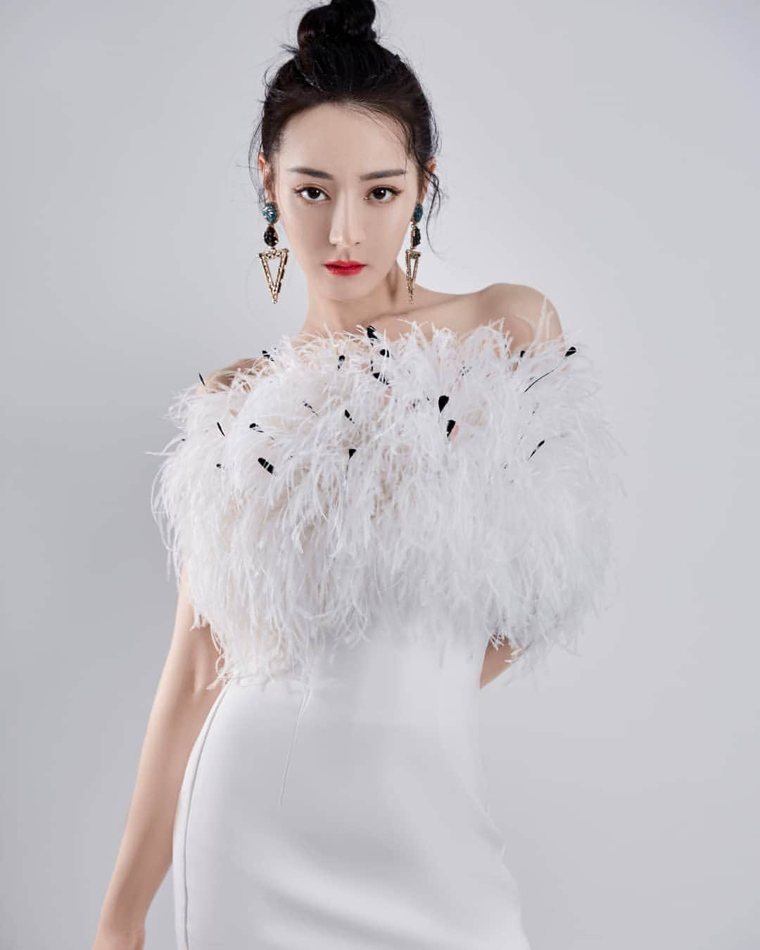 ディルラバ・ディルムラット（Dilraba Dilmurat）のインスタグラム：「#迪丽热巴 #热巴 #胖迪 #小迪 #dilirebadilmurat #dilireba #dilraba #dilrabadilmurat」