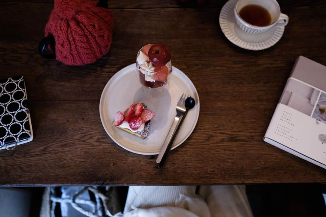 maggydaisyのインスタグラム：「_  12月の始めに伺ったら ちょうど苺が始まってた🍓  #たべものと日用品wao」