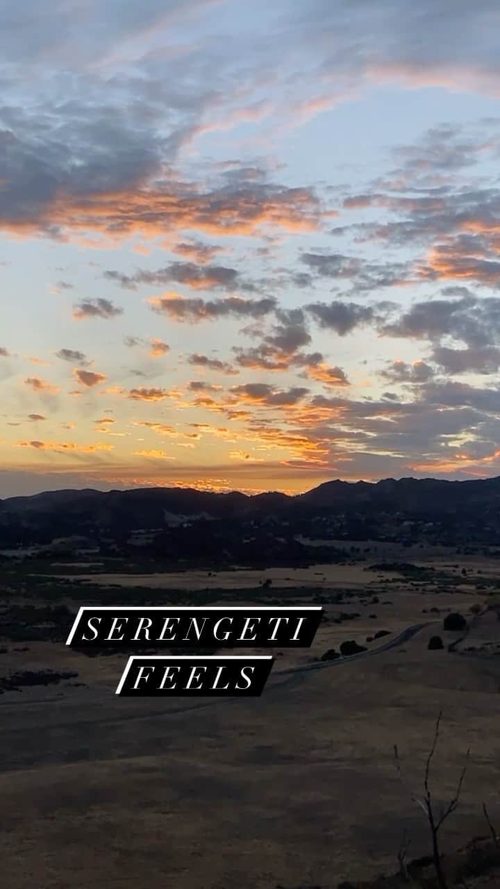 JO BAKERのインスタグラム：「The view from #franksinatra former home in #chatsworth !!! The flat lands were formerly orange groves... what a place to live...amazing to shoot here again ..#ratpack legend  #jobakermakeupartist #location #shoot #makeup」