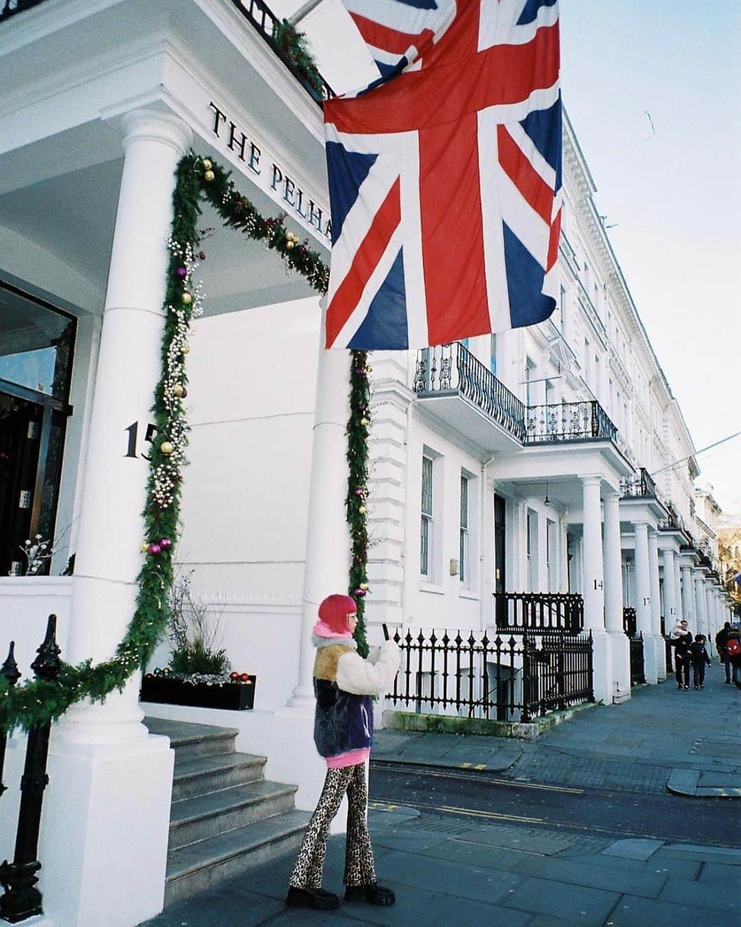 AMIさんのインスタグラム写真 - (AMIInstagram)「amiaya trip in LONDON last year🎄 去年の12月の初めはロンドンに。 夢みたいな 美しい想い出。  #lastyear #london #想い出 #もうすぐクリスマス #amiayafilm」12月15日 12時56分 - amixxamiaya