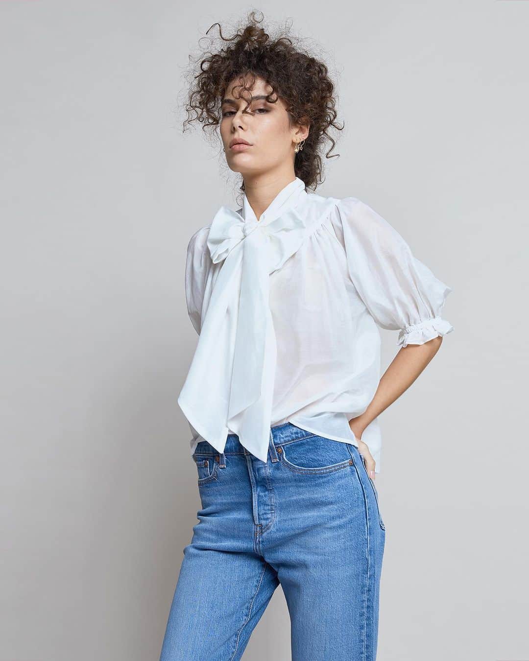 のインスタグラム：「Mouseion Blouses re-cut // Numbers are very limited as these are made locally in Auckland in small runs to finish up leftover fabrics from recent collections. Link in profile.」