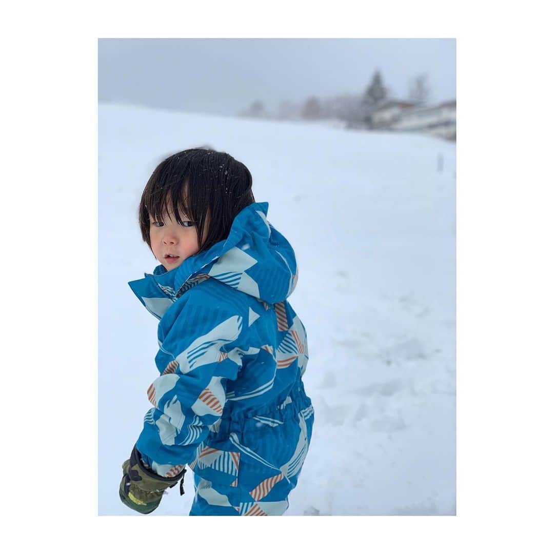 新田桂一のインスタグラム：「@yuitonitta love @chillps_hakuba ❣️ 今年はスキー⛷をやろうね❣️  #hakuba #chillout #alps#familytravel #五竜 #ロッジ #ペンション #クラフトビール#craftbeer #天然酵母パン　#自家製パン　#chillps」
