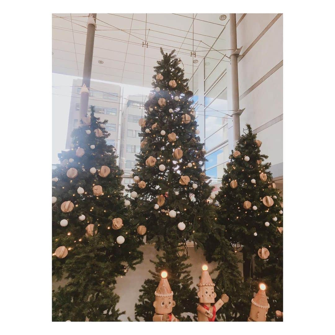 林愛夏さんのインスタグラム写真 - (林愛夏Instagram)「福岡の写真🤳 1人行動なので景色ばかりです🎄」12月15日 14時08分 - baby_manatsu