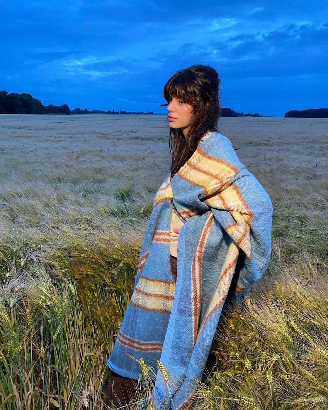 ソニア・ベン・アンマーのインスタグラム：「I still dream about last summer」