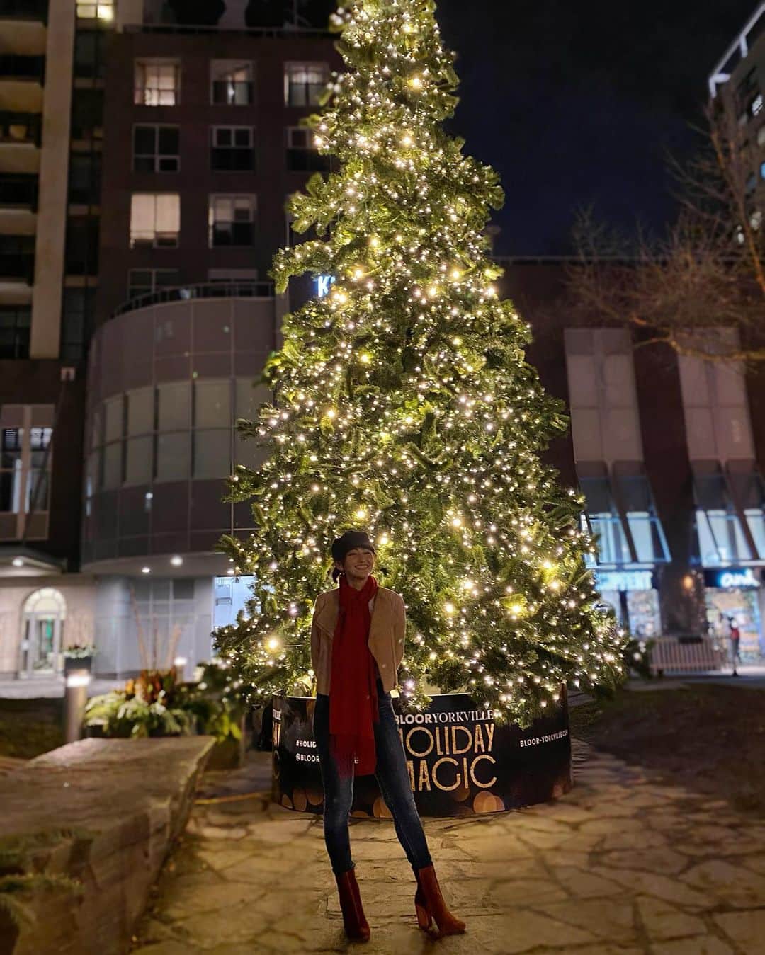 のインスタグラム：「___ It’s beginning to look like Christmas 🎄  What is your Christmas wish this year??  I wish the ones that I love to have the best time of their life ♥️  クリスマスっぽくなってきたね☺️💕 みんなの今年のクリスマスの願い事は何？  私は大好きな人たちが人生で一番幸せでいれるクリスマスを願う！！  あっ、あと、加湿器。笑 加湿器ほしぃー笑笑  #christmas #クリスマス #hollidaymagic」