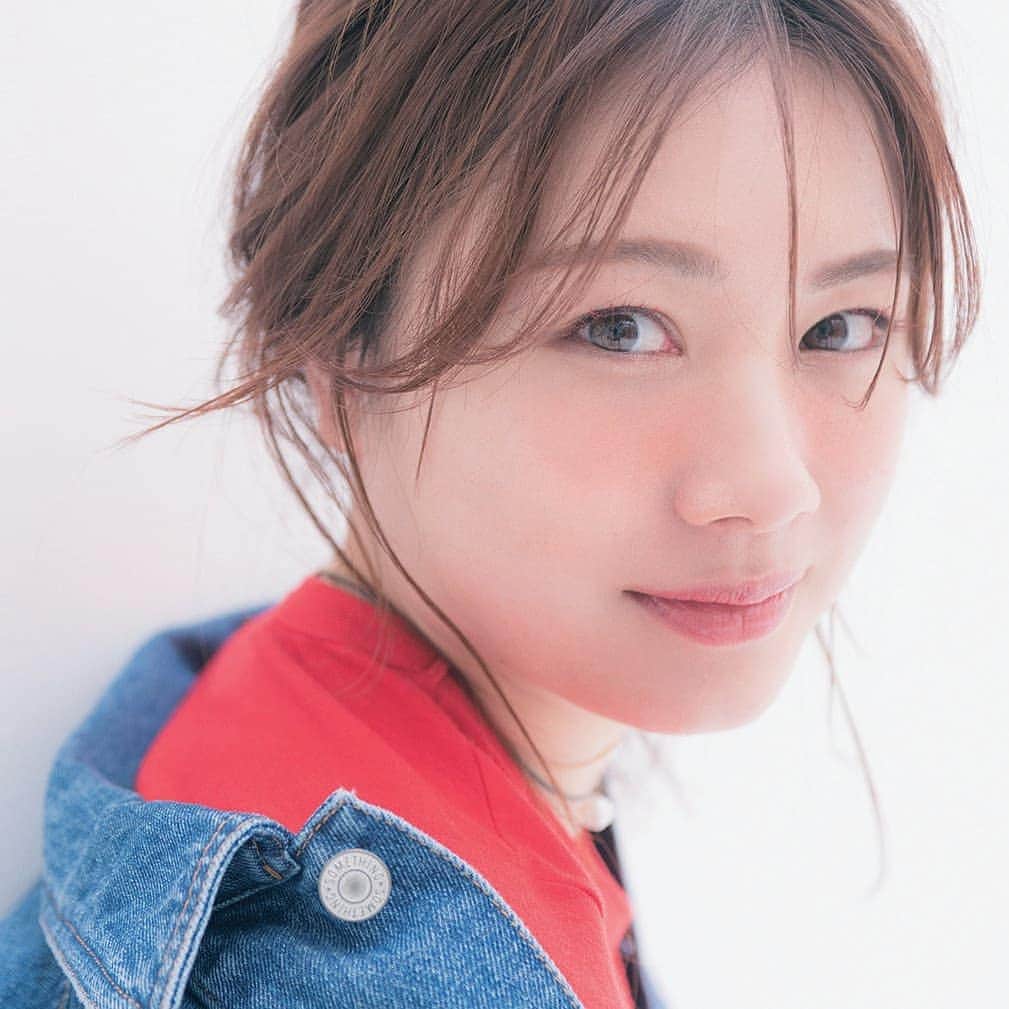 モーニング娘。'20のインスタグラム：「- . 可愛いあゆみん💙 . . #石田亜佑美 . .」