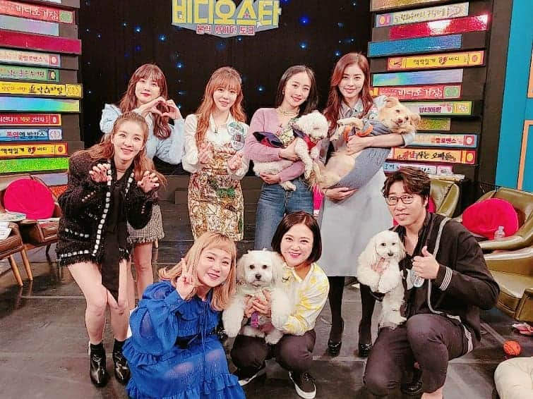 サニー のインスタグラム：「오늘 저녁 8시 30분 MBC every1 #비디오스타 써니 나와용~♡ 오랜만에 울언니들과 반가운 분들과 재밌는 녹화였어요!! 이따 만나요~ 꼭이요~☆」