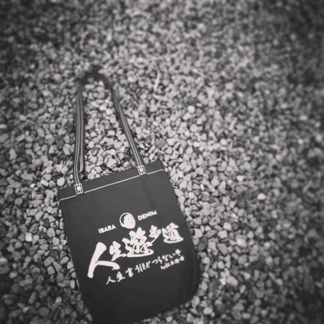 松本隆博のインスタグラム：「。 ひとり瞑想し決めた。 海外も行けないし人混み も避けるべし。 ……正月は…  車中泊＋キャンプ＋♨ 火起こして年越し蕎麦する。  ～人生遊歩道～」