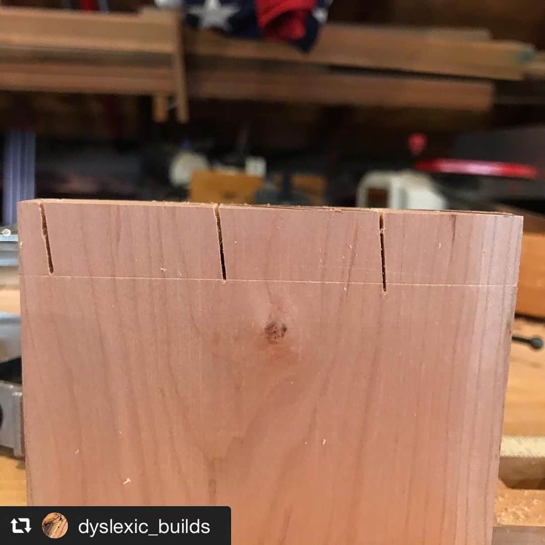 SUIZAN JAPANさんのインスタグラム写真 - (SUIZAN JAPANInstagram)「Great work!! Keep going and enjoy woodworking👍﻿ ﻿ #repost📸 @dyslexic_builds﻿ Completed my first ever dove tails! They don’t look nice or neat but with lots of practice they will. A key take a way is always have a sharp chisel.﻿ Thank you: @iliketomakestuff @jkatzmoses @jimmydiresta makesomethingtv @mattestlea @thirdcoastcraftsman @craftedworkshop @paul.a.j.sellers @jackman_works @wobydesign @ar_txwoodcraft for having video to help and inspire me.﻿ ﻿ #suizan #suizanjapan #japanesesaw #japanesesaws #japanesetool #japanesetools #craftsman #craftsmanship #handsaw #pullsaw #ryoba #dozuki #dovetail #flushcut #woodwork #woodworker #woodworkers #woodworking #woodworkingtools #diy #diyideas #japanesestyle #japanlife」12月15日 16時01分 - suizan_japan
