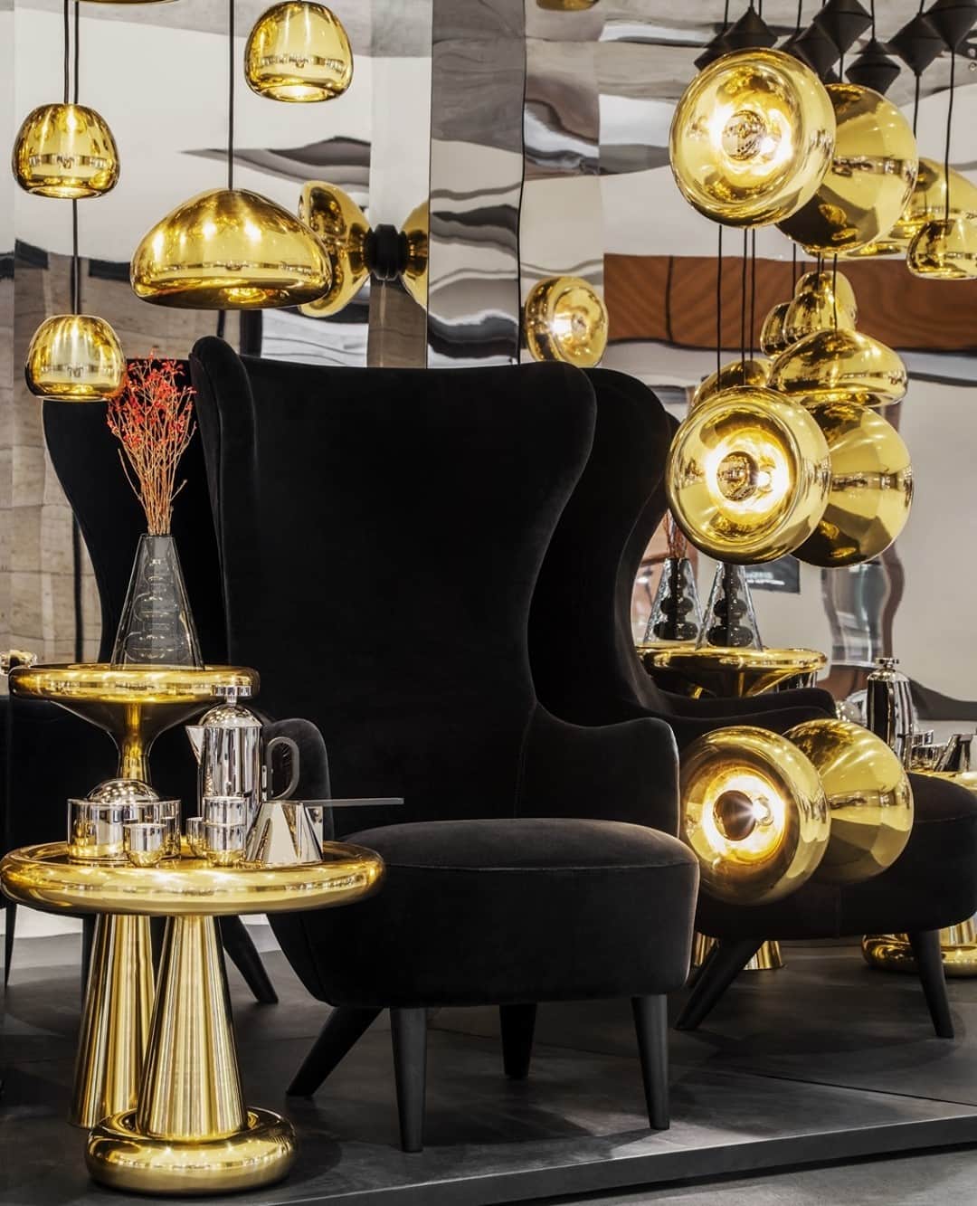 トム ディクソンのインスタグラム：「The gold VOID lights in brass (as a surface light or pendant) with a WINGBACK chair and SPUN tables. All in our Octagon space in Beijing.⁠ ⁠ We created the Octagon: a mobile, modular system, that can roll into any space. Light in weight and simple in construction. Compact and configurable to suit the exhibition and event.⁠ ⁠ Current location: L3, Wang Fu Central, No.269 Wangujing street, Beijing.⁠ Until 28th Feb. 2021⁠ ⁠ ⁠」