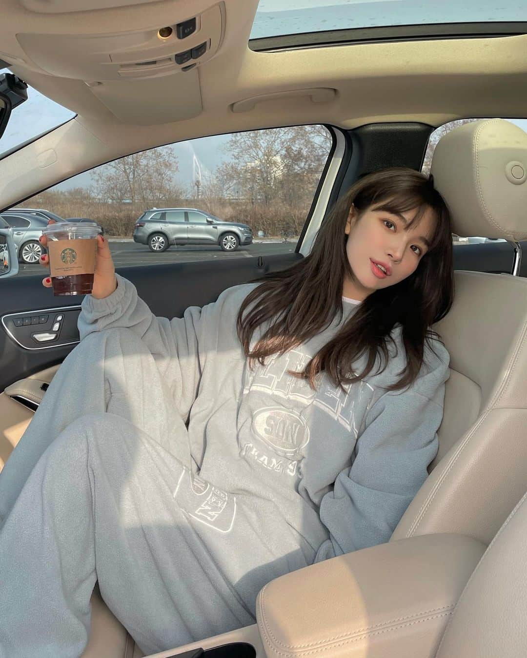 ディニさんのインスタグラム写真 - (ディニInstagram)「CARFE 🚗+☕️ 🦥 #협찬 #alibenson」1月13日 20時51分 - keemdani