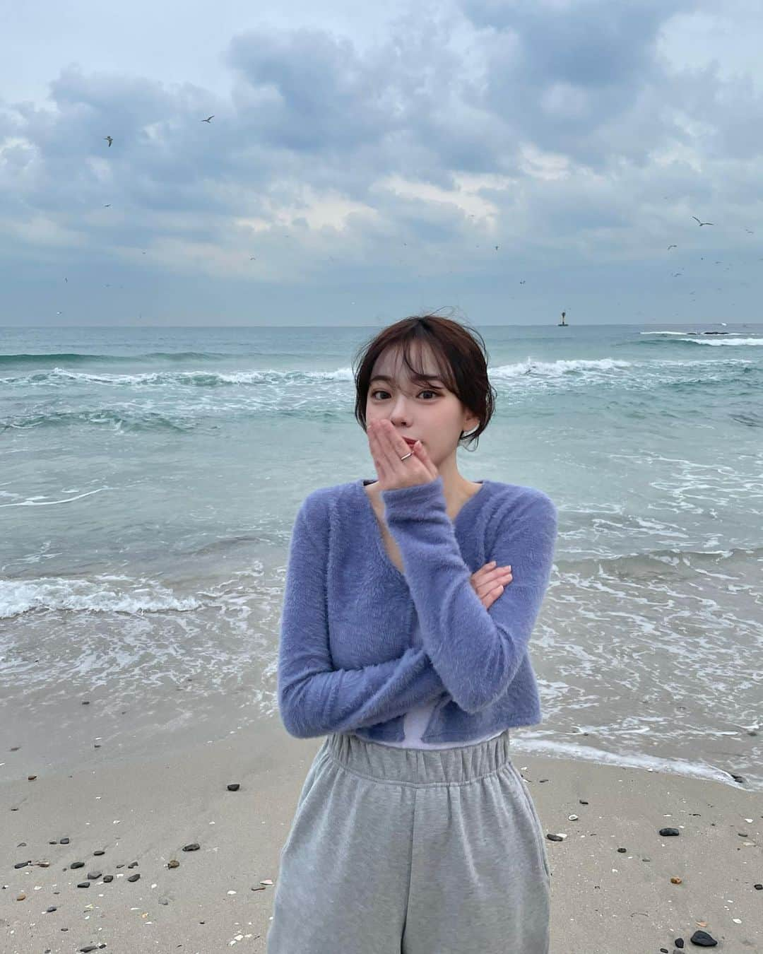 ウィ・ソンヒさんのインスタグラム写真 - (ウィ・ソンヒInstagram)「아니? 나 하나도 안 추운데?」1月13日 19時26分 - _seong_hee