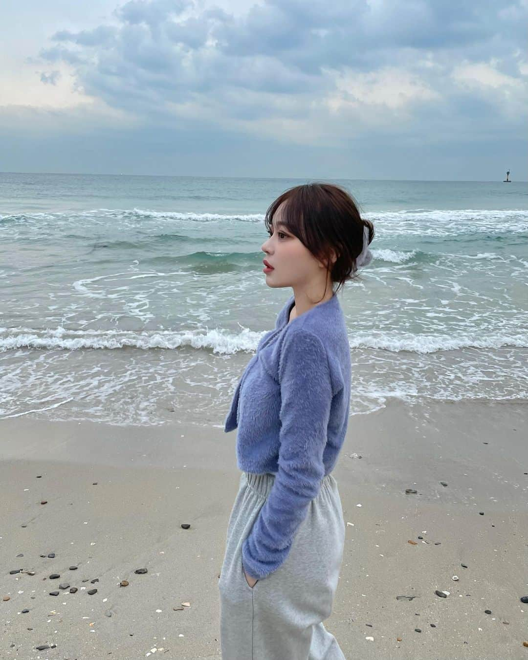 ウィ・ソンヒさんのインスタグラム写真 - (ウィ・ソンヒInstagram)「아니? 나 하나도 안 추운데?」1月13日 19時26分 - _seong_hee