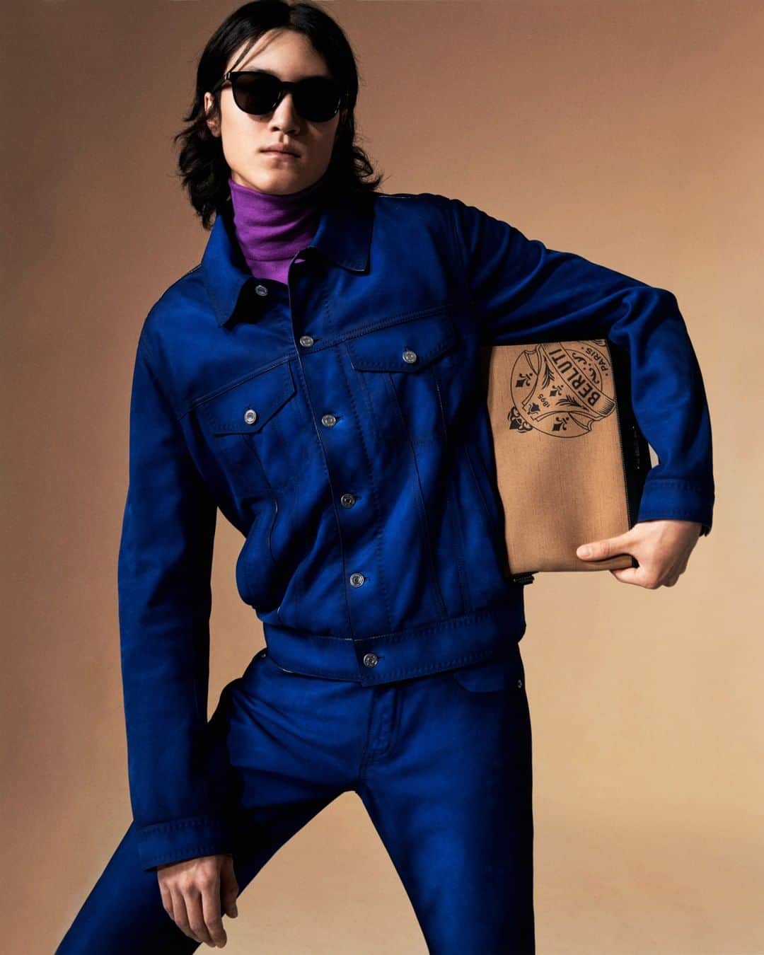 ベルルッティのインスタグラム：「- THE #BERLUTI SPRING 21 PRE-COLLECTION BY @kris_van_assche -  The pre-collection is now available In-Store and on the E-Shop.  Photography by @carlijnjacobs  Creative Direction by #krisvanassche and @mmparisdotcom  Styling by @mauricionardi」