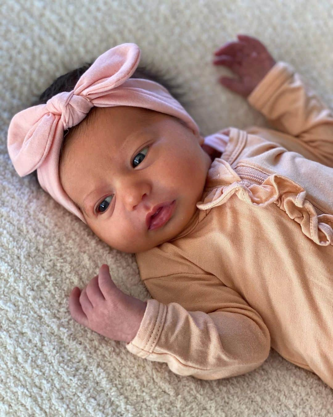 ミチェル・ランゲラクのインスタグラム：「Welcome to the world Emiliana Langerak 🥰🥰🥰」