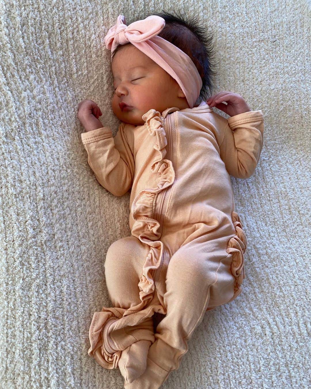 リアノン・ランゲラック（ミッチェル・ランゲラックの妻）のインスタグラム：「Emiliana Langerak 💕 We are so in love」