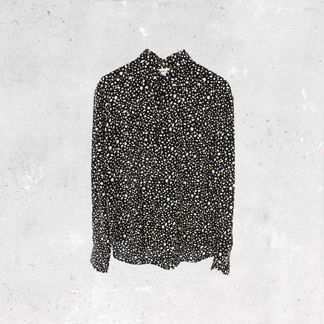RINKAN渋谷店さんのインスタグラム写真 - (RINKAN渋谷店Instagram)「【New Arrival】 《SAINT LAURENT》  Condition：B  ㅤㅤㅤㅤㅤㅤㅤㅤㅤㅤㅤㅤㅤㅤㅤㅤㅤㅤㅤㅤㅤㅤ ㅤㅤㅤㅤㅤㅤㅤㅤㅤㅤㅤㅤㅤㅤㅤㅤㅤㅤㅤㅤㅤㅤ #rinkan #saintlaurent  ㅤㅤㅤㅤㅤㅤㅤㅤㅤㅤ ㅤㅤㅤㅤㅤㅤㅤㅤㅤㅤㅤㅤㅤㅤㅤㅤㅤㅤㅤㅤㅤㅤ You can pay with wechat or paypal. We will send item  overseas after pay. I wait DM. ㅤㅤㅤㅤㅤㅤㅤㅤㅤㅤㅤㅤㅤㅤㅤㅤㅤㅤㅤㅤㅤㅤ 您可以通过微信或贝宝付款。 付款后我们将把物品寄到海外。 我等DM。 ㅤㅤㅤㅤㅤㅤㅤㅤㅤㅤㅤㅤㅤㅤㅤㅤㅤㅤㅤㅤㅤㅤ  สำหรับรายละเอียดและรายการที่ระบุไว้ สนใจกรุณาติดต่อทางDM หรือส่งข้อความมาได้ครับ ขอบคุณครับ ㅤㅤㅤㅤㅤㅤㅤㅤㅤㅤㅤㅤ ※お買取も行っております。 We can buy your items. ㅤㅤㅤㅤㅤㅤㅤㅤㅤㅤㅤㅤㅤㅤㅤㅤㅤㅤㅤㅤㅤㅤ  Please contact us by DM 📩 ㅤㅤㅤㅤㅤㅤㅤㅤㅤㅤㅤㅤㅤㅤㅤㅤㅤㅤㅤㅤㅤㅤ ㅤㅤㅤㅤㅤㅤㅤㅤㅤㅤㅤㅤㅤㅤㅤㅤㅤㅤㅤㅤㅤㅤ ㅤㅤㅤㅤㅤㅤㅤㅤㅤㅤㅤㅤㅤㅤㅤㅤㅤㅤㅤㅤㅤㅤ 〈RINKAN SHIBUYA〉 1-12-16, JINNAN, SHIBUYA-KU, TOKYO TEL：03-5458-3050 LINE ID：rinkanshibuya Opening hour：13:00-21:00」1月13日 19時49分 - rinkan_shibuya