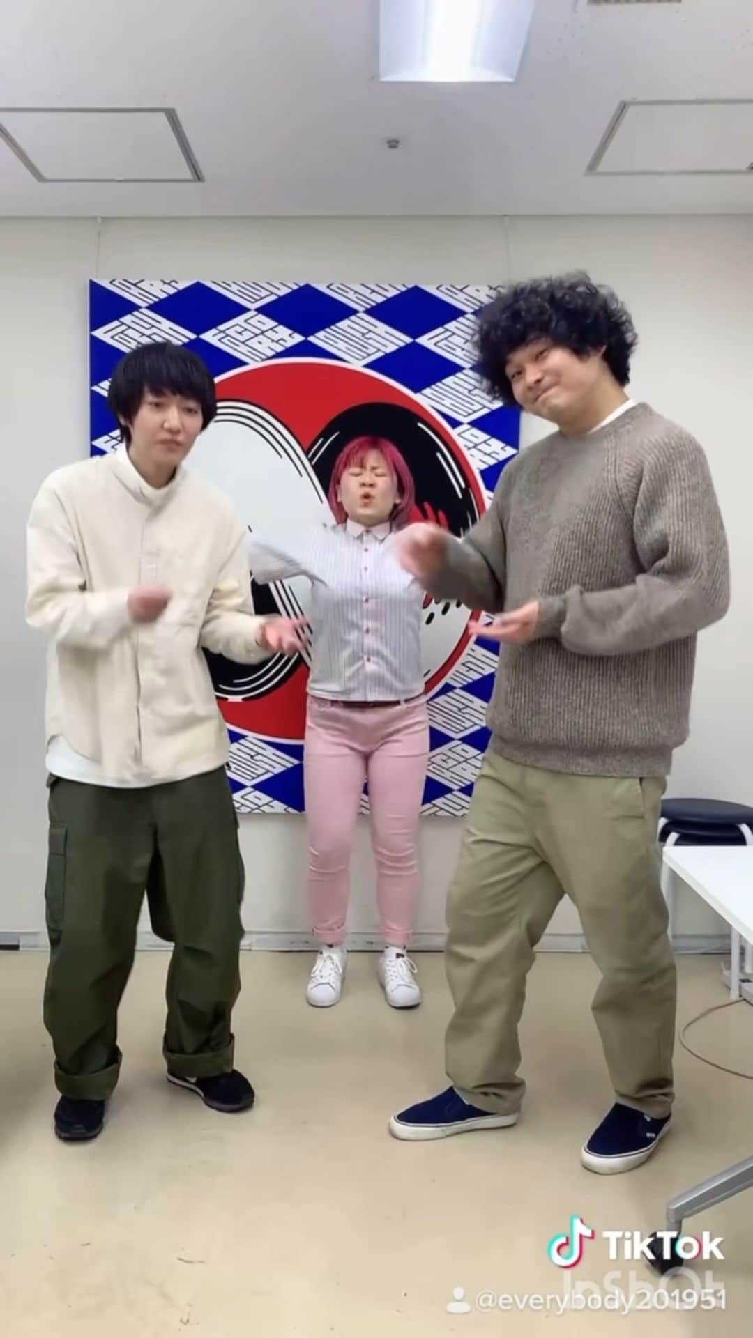 かわなみchoy?のインスタグラム：「さんだるさんと💘クリティカルヒットわんこそばver.🤣おもしろ荘friend👯‍♀️🔥#さんだる #わんこそば #おもしろ荘 #クリティカルヒット　@sandalso」