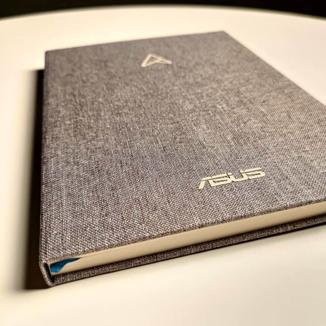 ASUSさんのインスタグラム写真 - (ASUSInstagram)「T-minus 1 day! Stand to win one of these exclusive #ASUS swag just by participating in the #ASUS #BeAhead livestream broadcast for #CES2021. Follow our social channels and tune in to the show!  Winners will be announced on 20th Jan.🎉🏆  Link in bio!」1月13日 19時45分 - asus