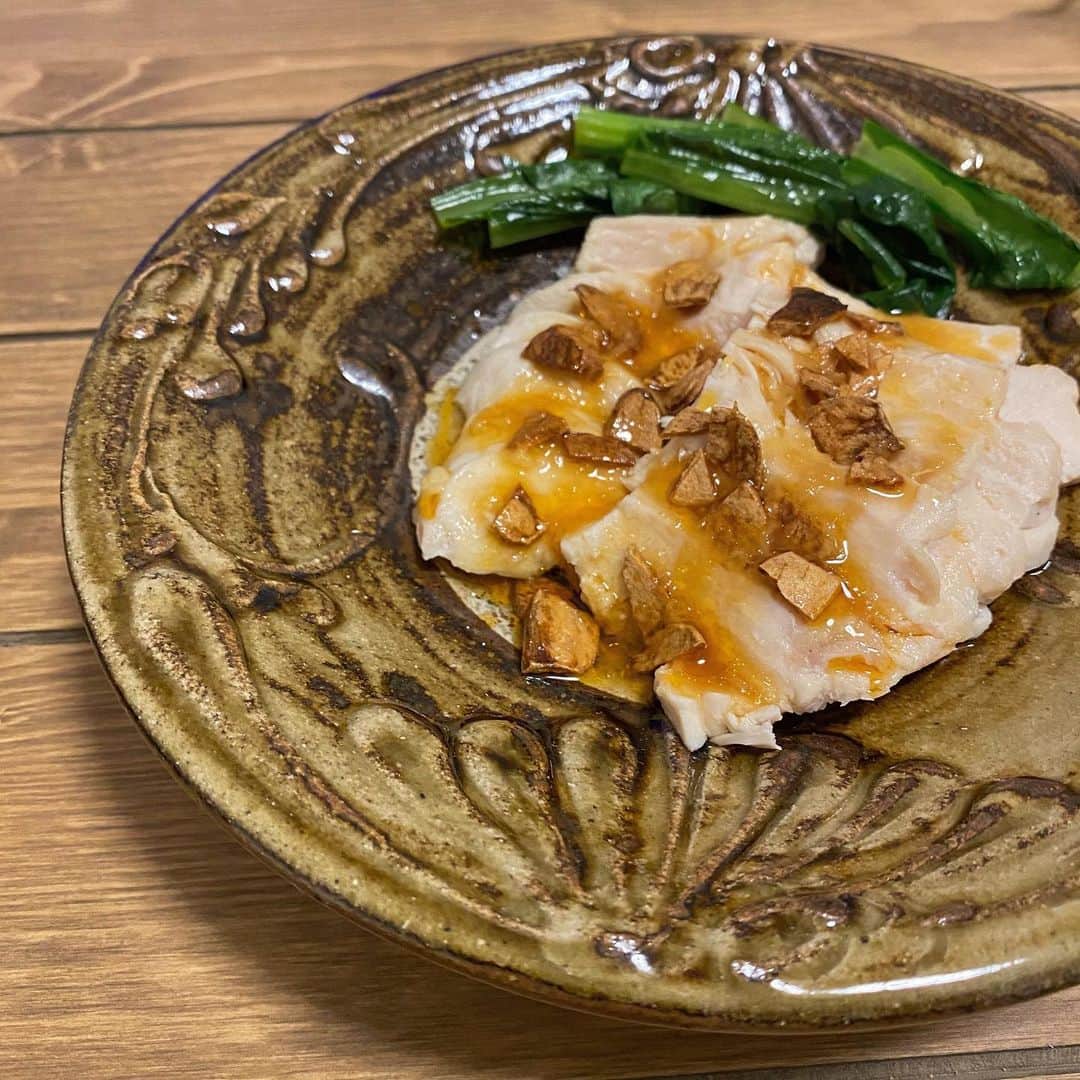 のインスタグラム：「. 美味しくできた。  盛り付けのセンスが欲しい…」