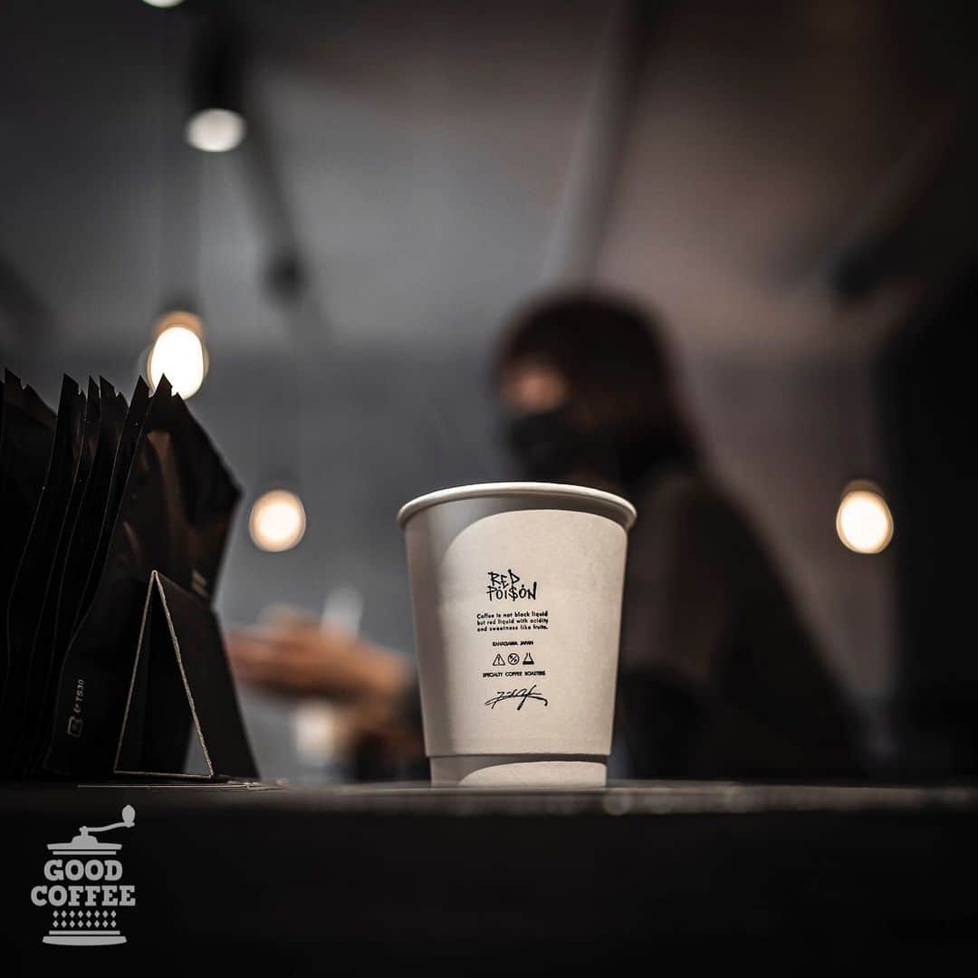 goodcoffeemeさんのインスタグラム写真 - (goodcoffeemeInstagram)「. ☕️ Good Coffee Crew Recommend Shop Info ☕️  【RED POISON COFFEE ROASTERS (@redpoisoncoffee) ／ 神奈川・さがみ野】 GC Crew：@____moto.aki16__  「神奈川県座間市にあるSpecialty coffee stand。店主の森藤さんが焙煎するコーヒーは一口飲むたび、ジューシーさと感度のよい甘さがあり、まるで丸ごとフルーツを飲んでいるかのよう。  ブラックコーヒーの他にちょっとしたギミックのあるカフェオレもラインナップされていて、自分好みの味わいがきっと見つかるはず。RED POISON＝赤い中毒。その中毒性にきっと驚くでしょう。」  — 📍神奈川県座間市さがみ野2-2-20 🕘14:00～16:00（土日 13:00～16:00） 定休日：不定休 （営業日・営業時間はHPを参照） —」1月13日 20時00分 - goodcoffeeme