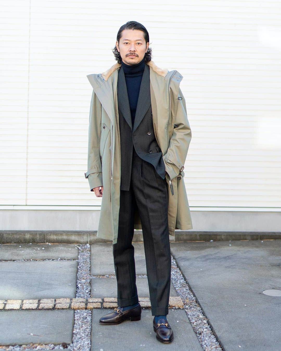 高田朋佳のインスタグラム：「Modern British style.  ———————————————————————— #dressstyle #elegantstyle #modernclassicstyle #newclassicstyle #fashion #mensfashion #mensdressstyle #suitsstyle #dapperstyle #takadachannel」